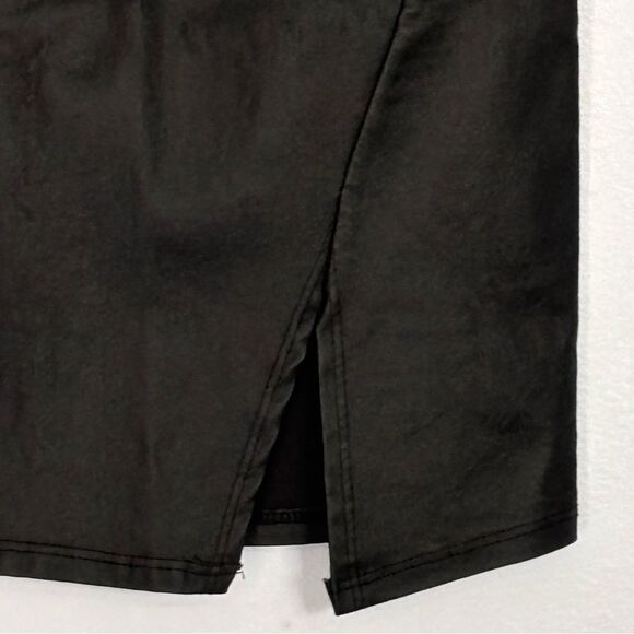 Shop17 | Women’s Faux Leather Black Mini Skirt With Side Zipper Size S - Picture 6 of 12